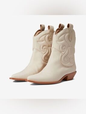 Schutz Zachy Leather Ivory Cowboy Bootie Boots Size 6 1/2